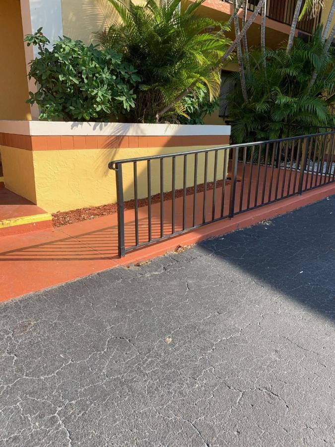 Sunny Palms Inn Lake Worth Beach Exteriör bild